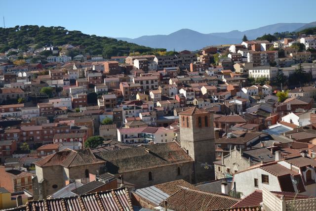 EL HOYO DE PINARES